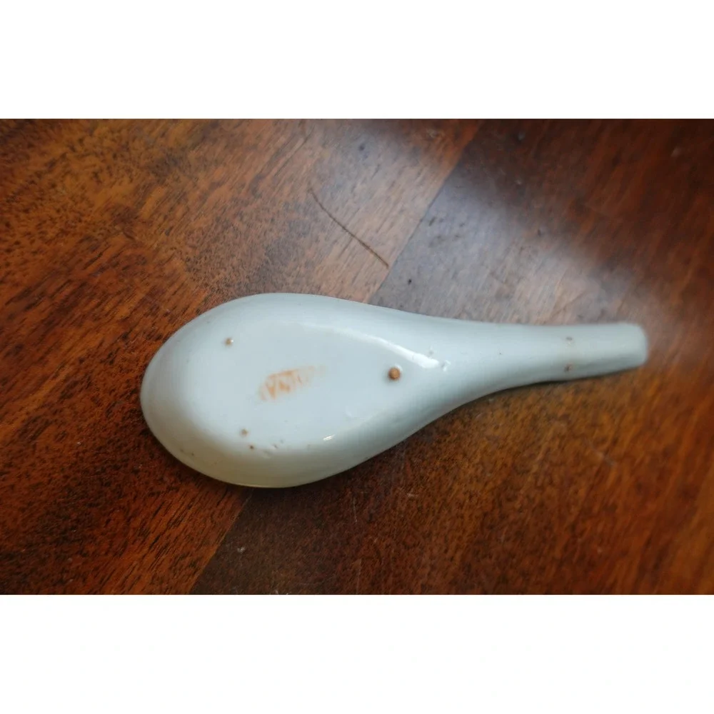 Vintage Chinese Rose Medallion Porcelain Soup Spoon Hand Painted Famille Rose